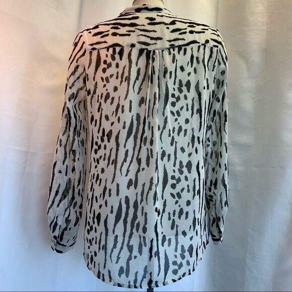 Forever 21 black white animal print blouse Sz M - Picture 4 of 9